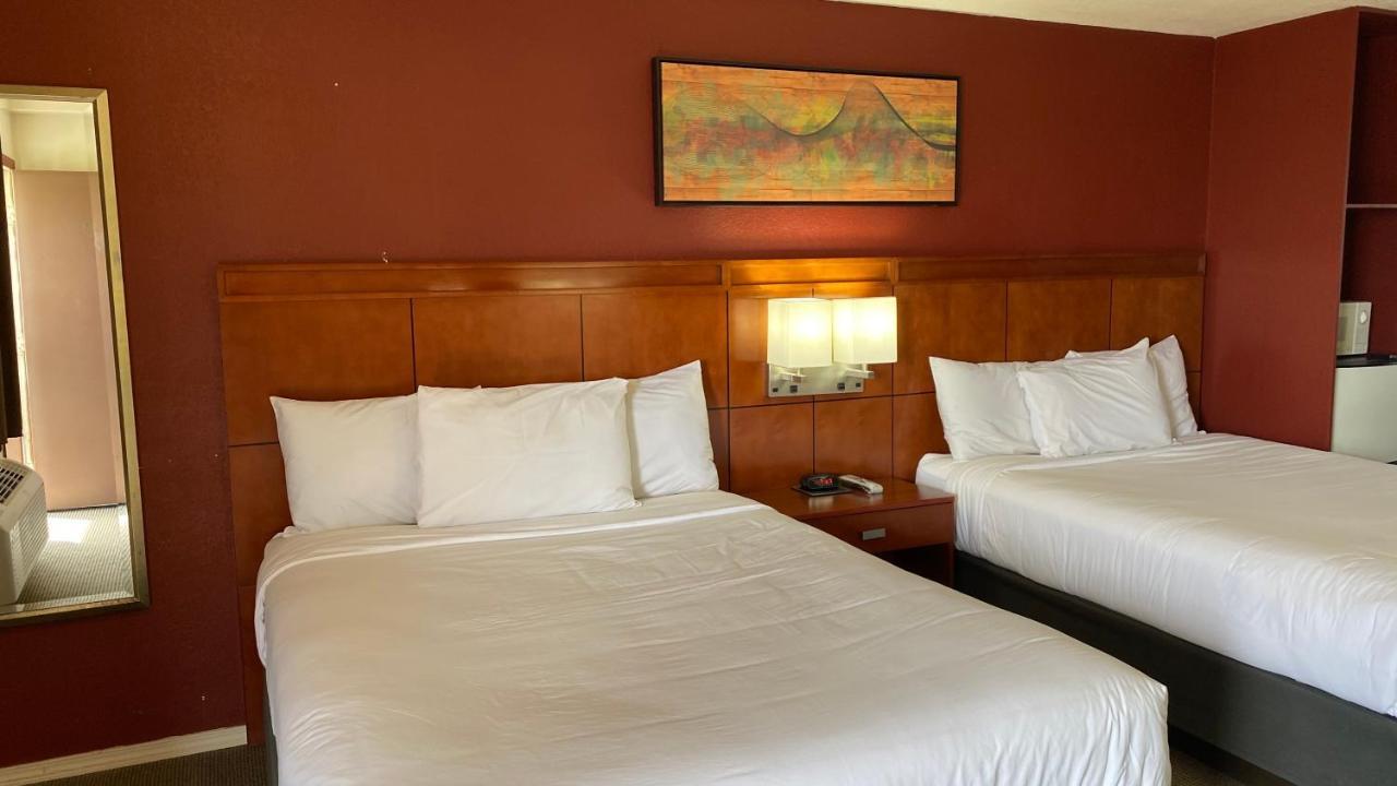 Lakeshore Inn Water Front Moses Lake Buitenkant foto