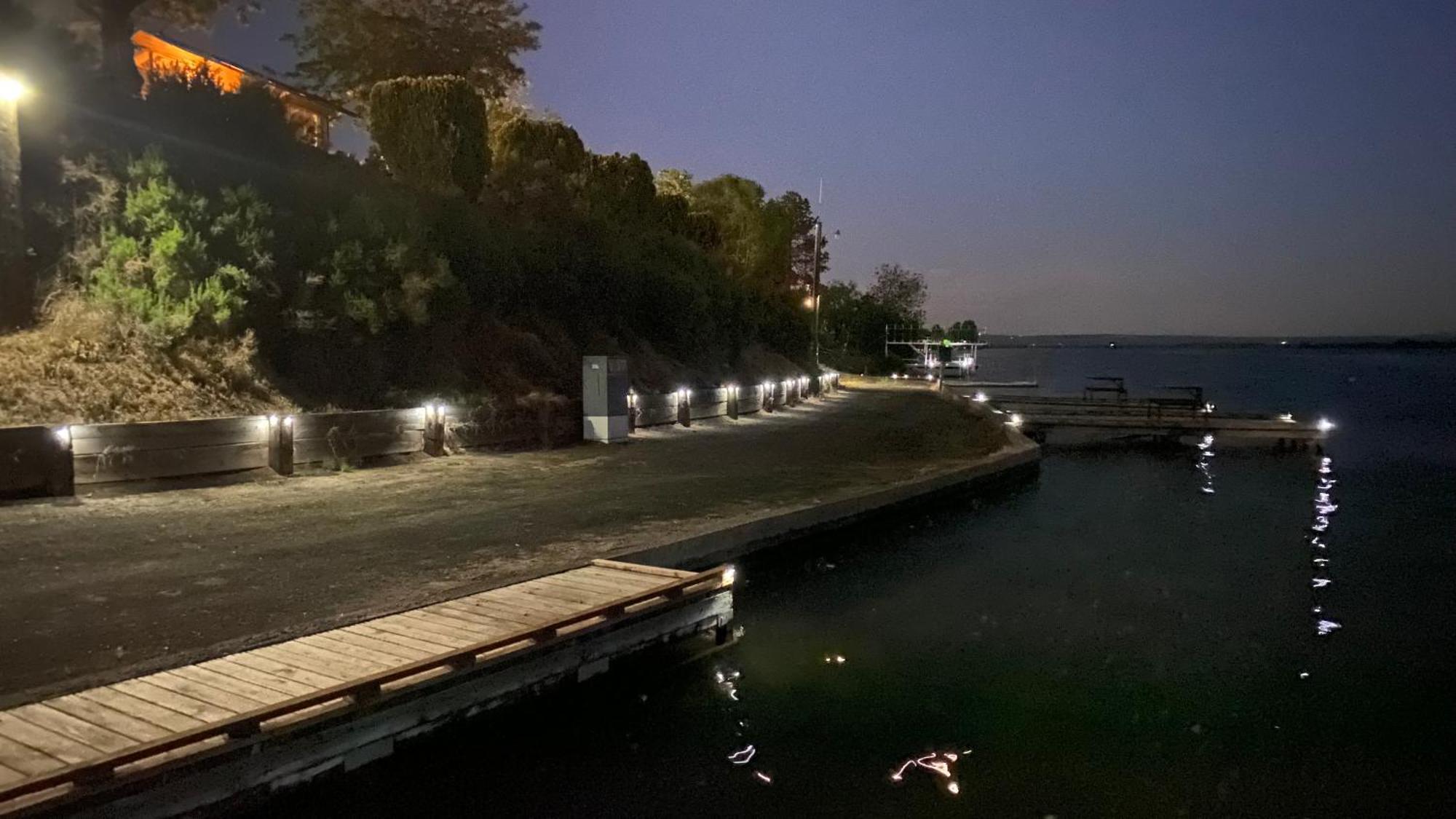Lakeshore Inn Water Front Moses Lake Buitenkant foto