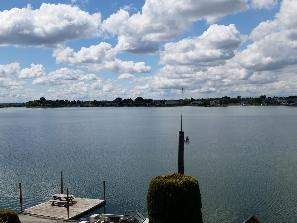 Lakeshore Inn Water Front Moses Lake Buitenkant foto